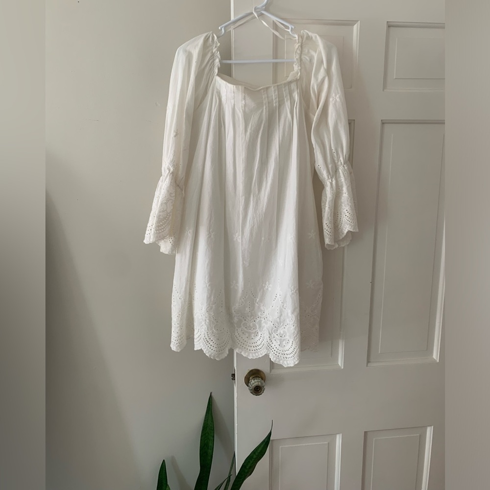 Loveriche White Longsleeve Mini Dress Floral Lace